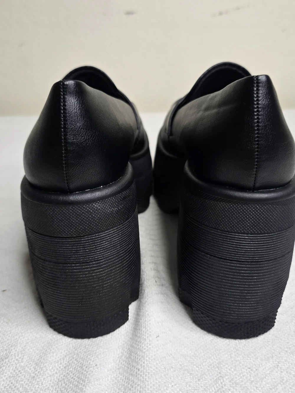 Bamboo Shorty-01 Black Chunky Platform Loafers – Women's Size 10